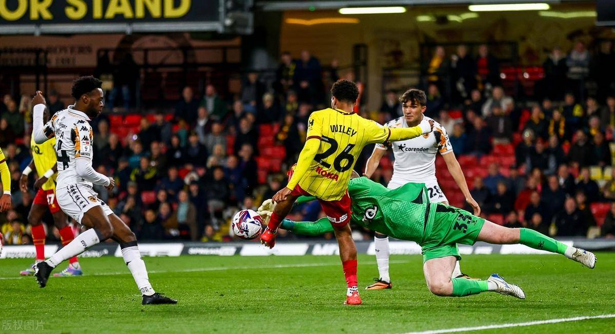 包含伯恩利战胜对手，继续保持不败战绩的词条