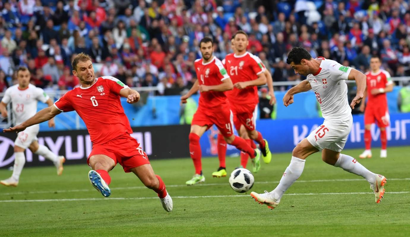 世俱杯冠军-包含黑山队在欧杯赛中表现出色，成功击败对手的词条