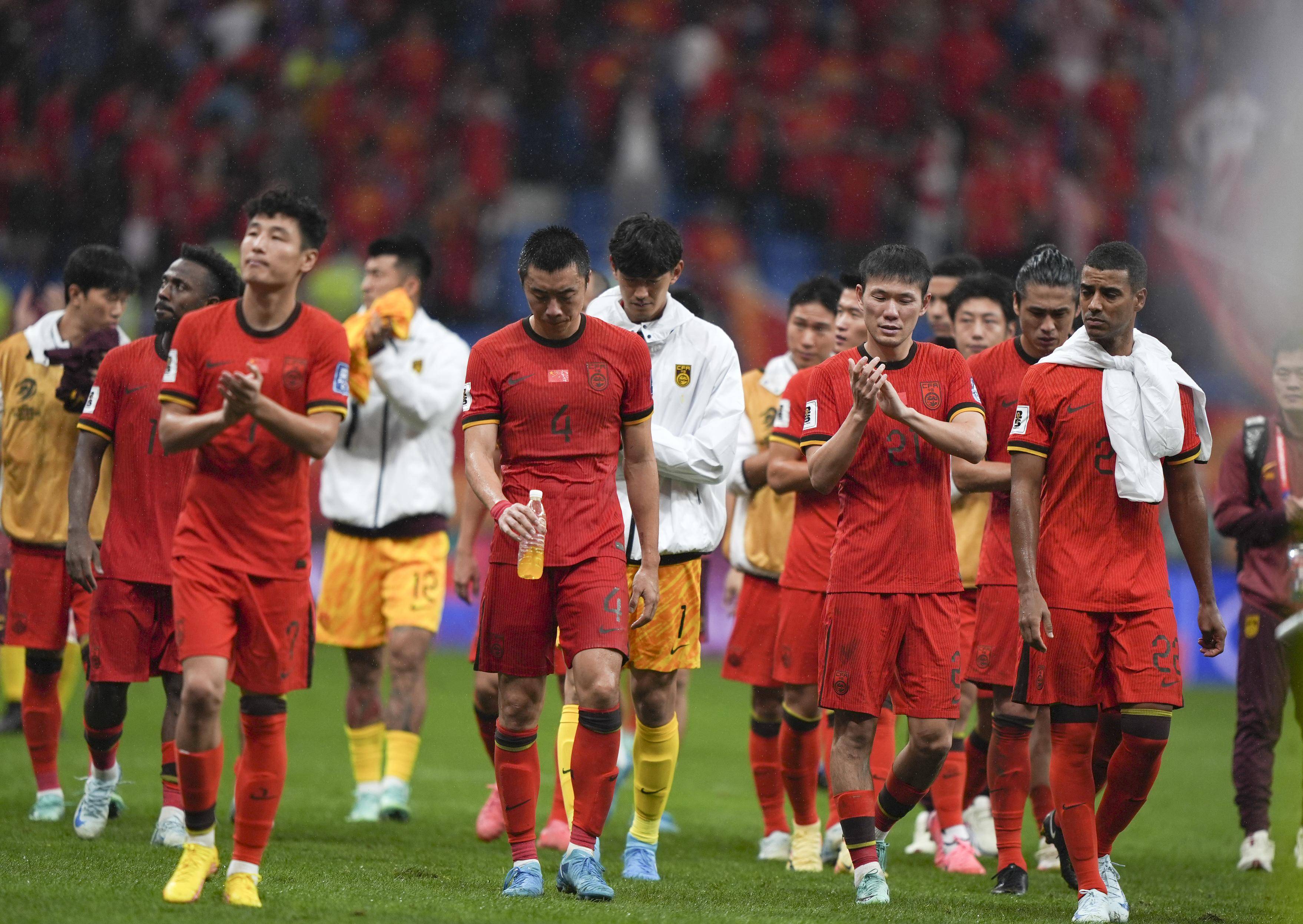 世俱杯冠军-中国足球职业赛事热力激情，多位球员成就飙升的简单介绍