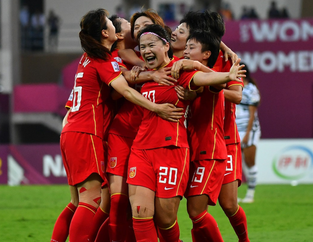 世俱杯赛程-乌克兰与丹麦的对决引发了球迷热议