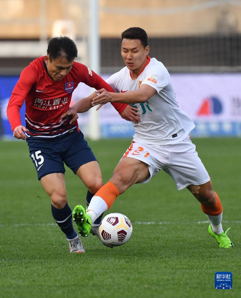 世俱杯决赛-包含重庆新华队力求全力对决,誓取胜利的词条