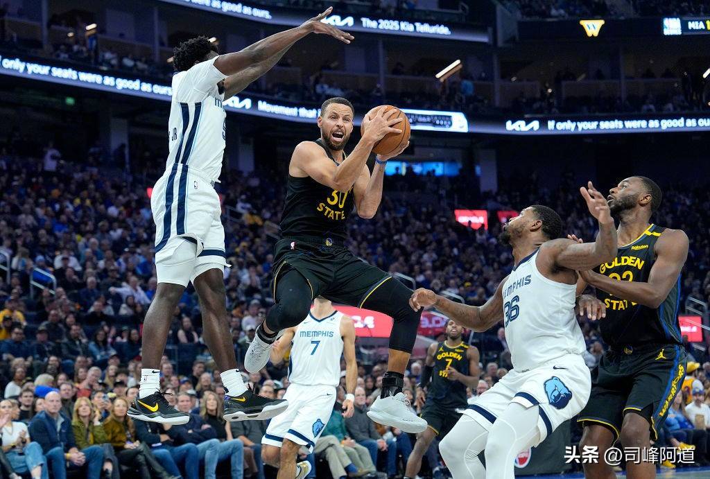 包含NBA史蒂芬库里上演三分豪取分超越莱克纳的词条 包含NBA史蒂芬库里上演三分豪取分超越莱克纳的词条