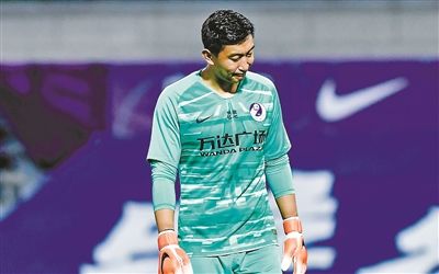 世俱杯决赛-纽窝门将神勇救险,守住三分