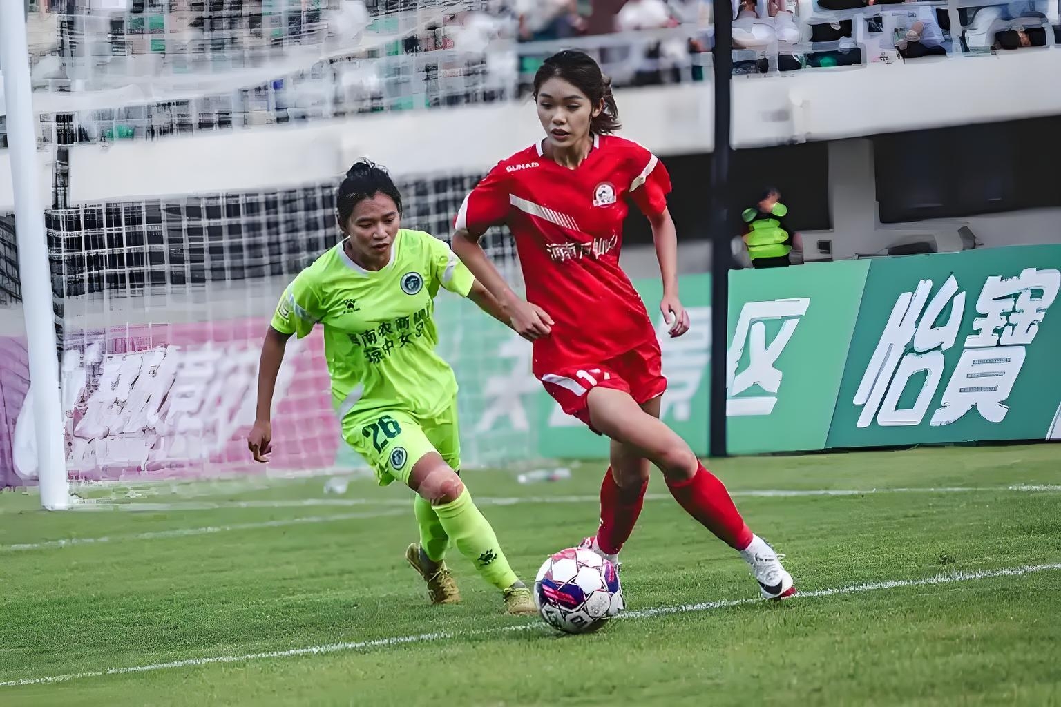 包含女足赛场高温能量难挡的词条 包含女足赛场高温能量难挡的词条