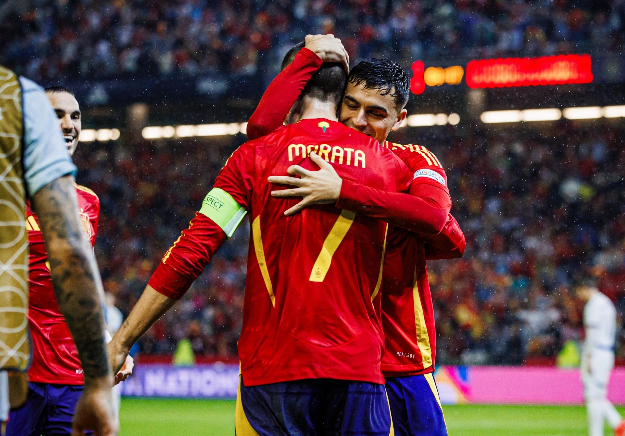 世俱杯改制-西班牙客场战平瑞典,耐心攻破对手铁桶阵