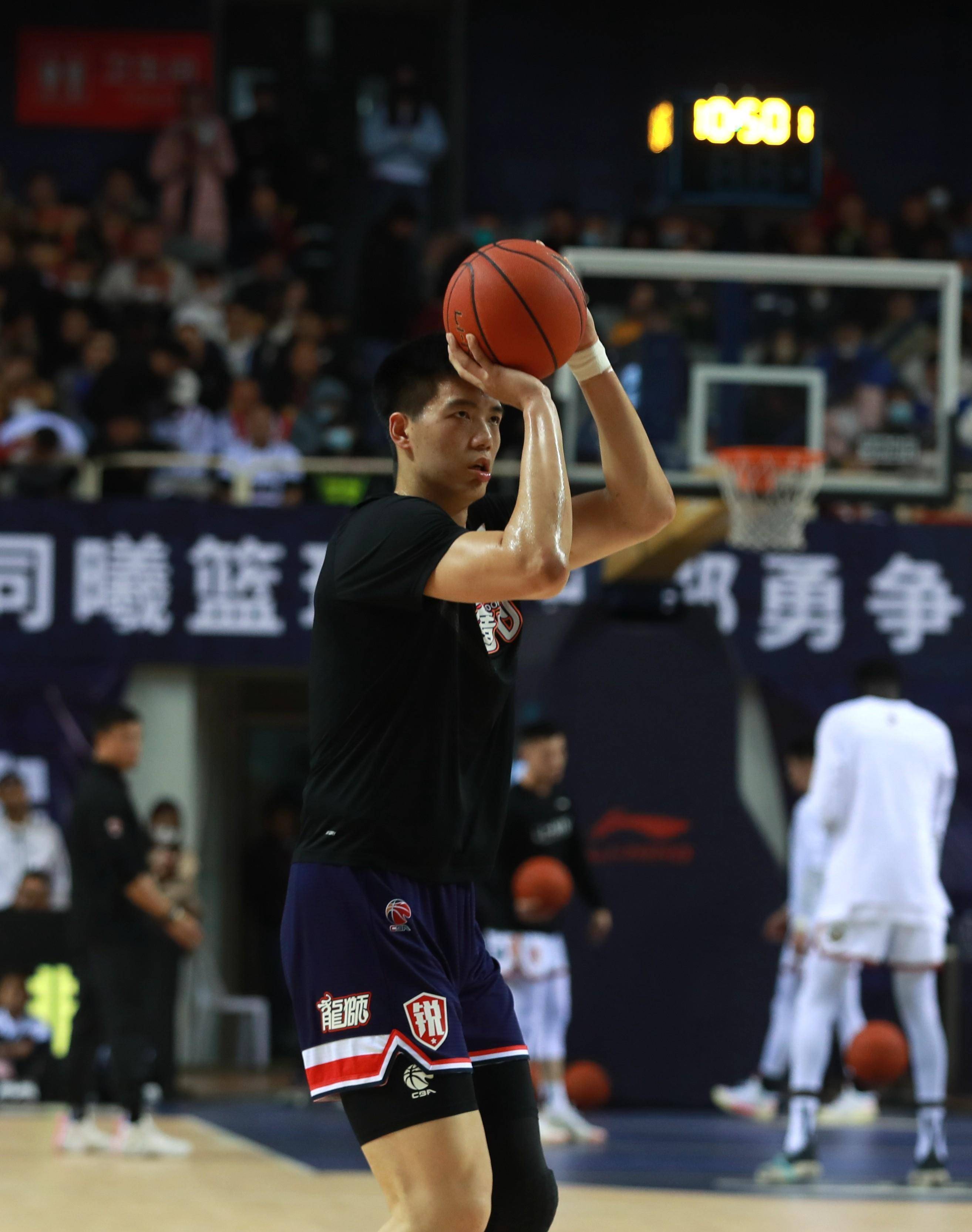 格罗宁根主场实力不振,球迷呼唤回家赛场的简单介绍 格罗宁根主场实力不振,球迷呼唤回家赛场的简单介绍