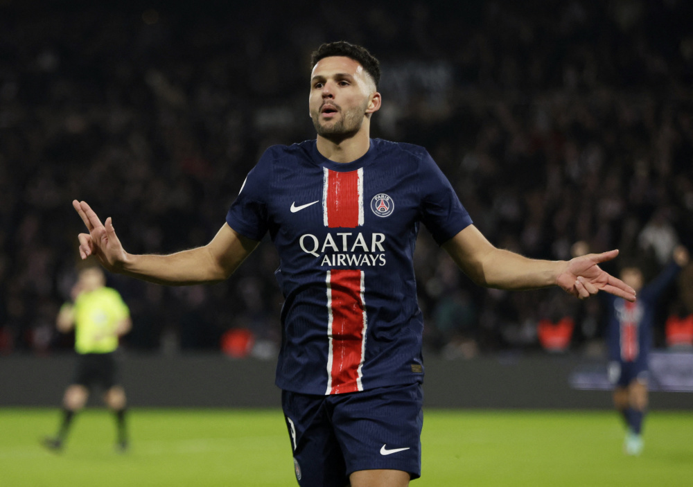 世俱杯-里昂客场战平里尔,保持不败纪录的简单介绍