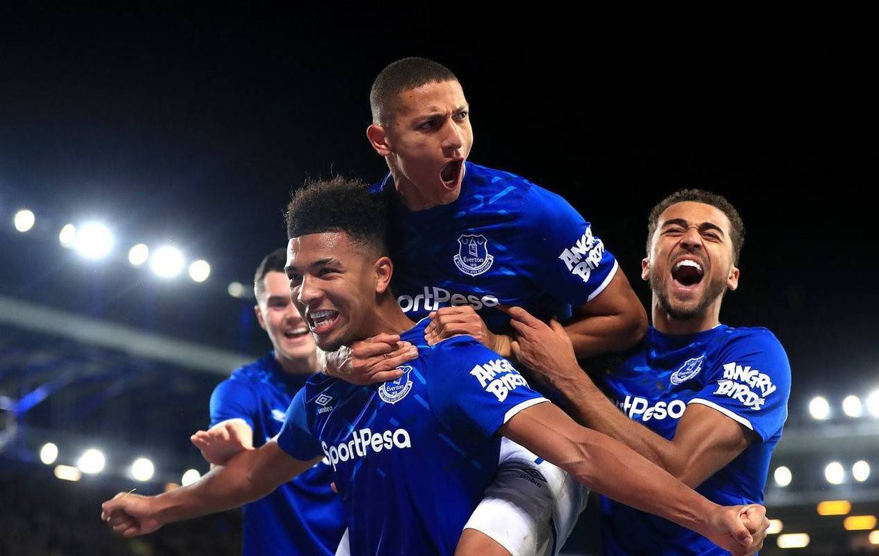 世俱杯直播-包含斗志昂扬!欧洲足球联赛各路名将交锋激烈的词条