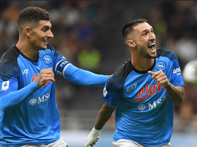 那不勒斯与国际米兰对垒，谁能笑到最后？