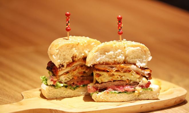 汉堡痛失胜利，保级之路漫漫