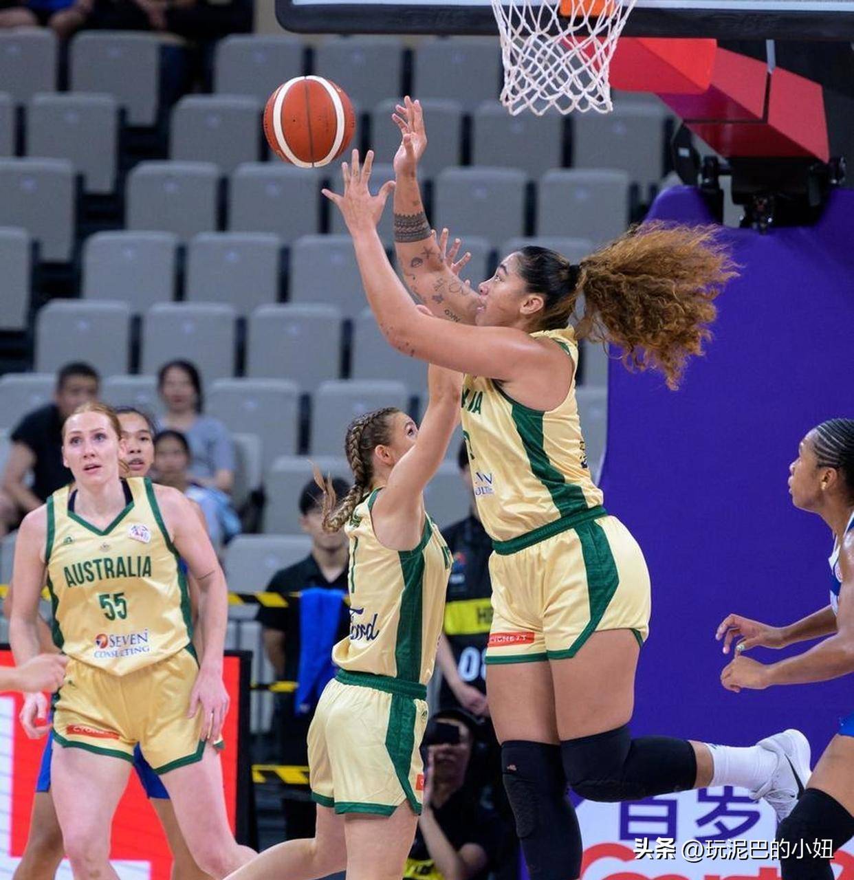 澳大利亚女篮队同德国队争夺亚洲杯 澳大利亚女篮队同德国队争夺亚洲杯