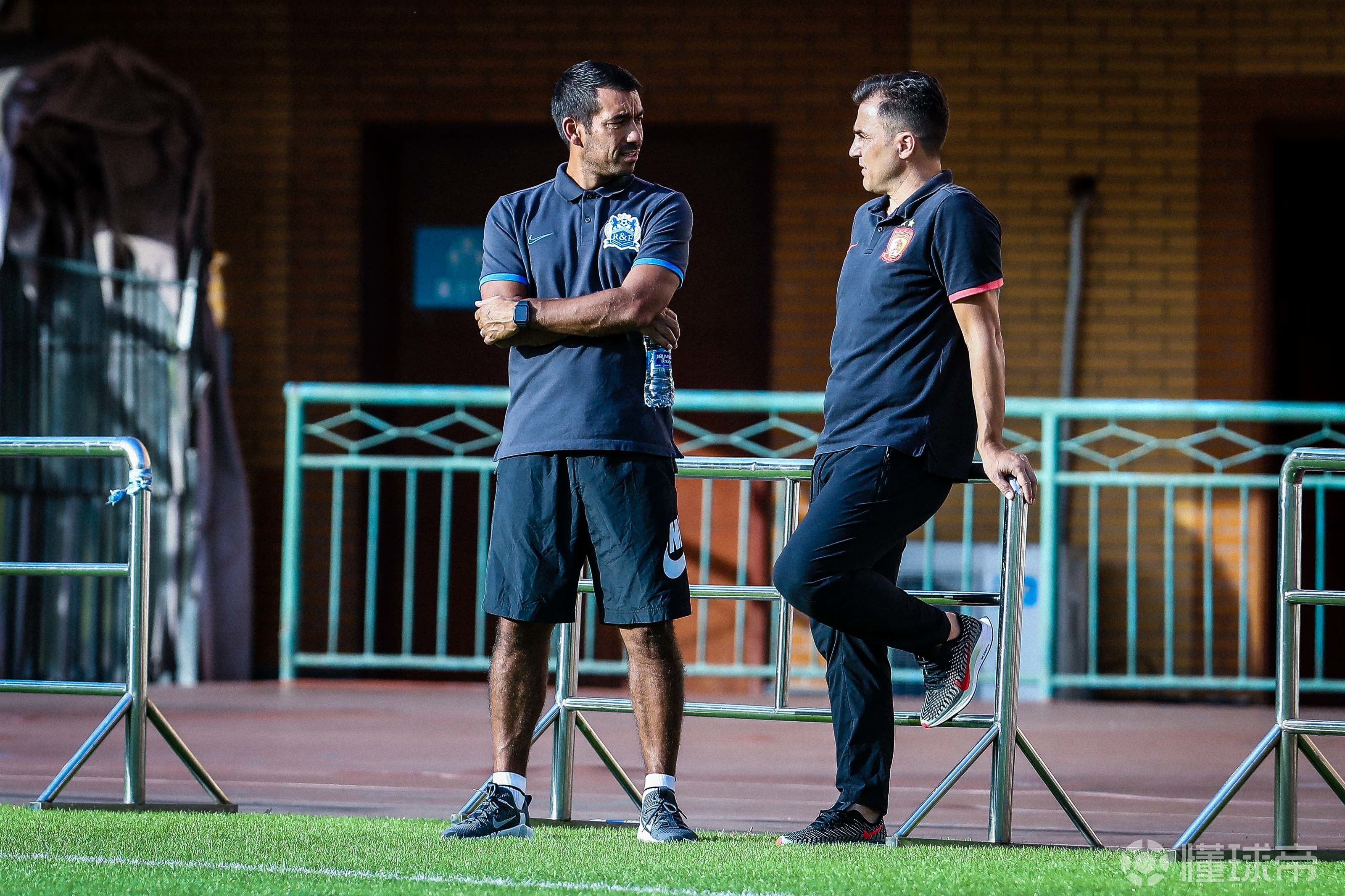 富力客场告捷,战术调整带来好运,全队合力取得成功 富力客场告捷,战术调整带来好运,全队合力取得成功