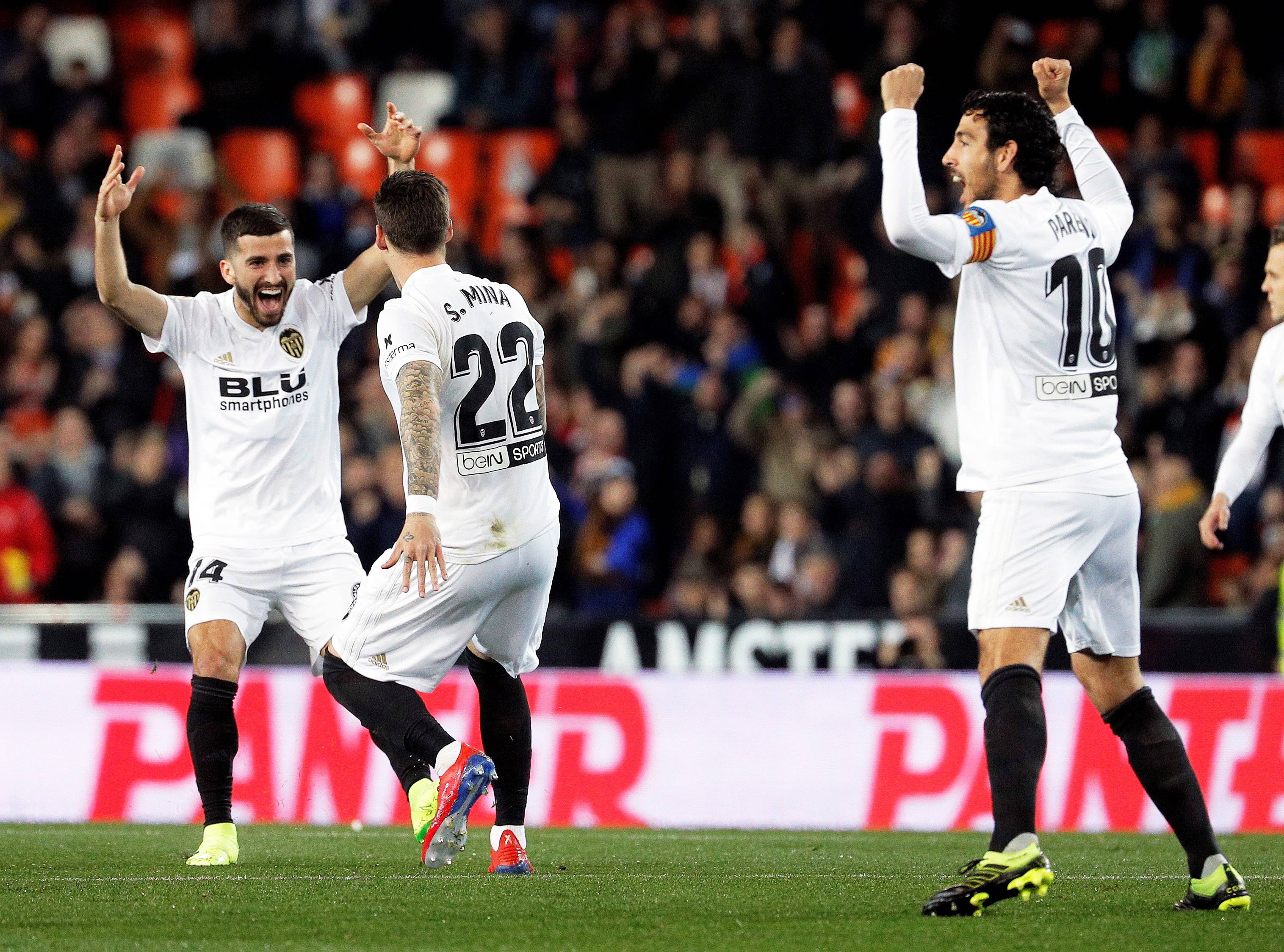 皇马全队备战,力争冲击欧洲杯赛 皇马全队备战,力争冲击欧洲杯赛