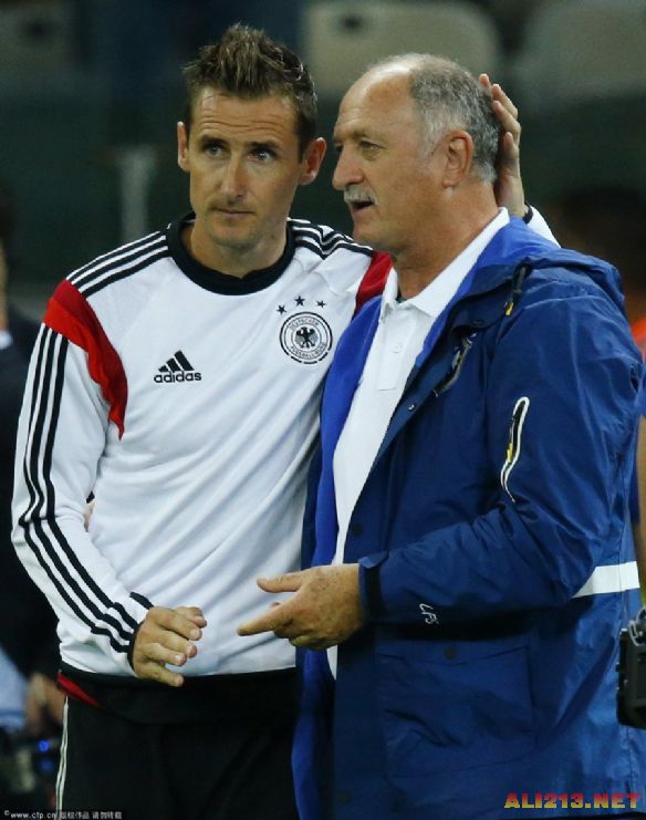 世俱杯2025-惨败消息传来，球迷心情沉重