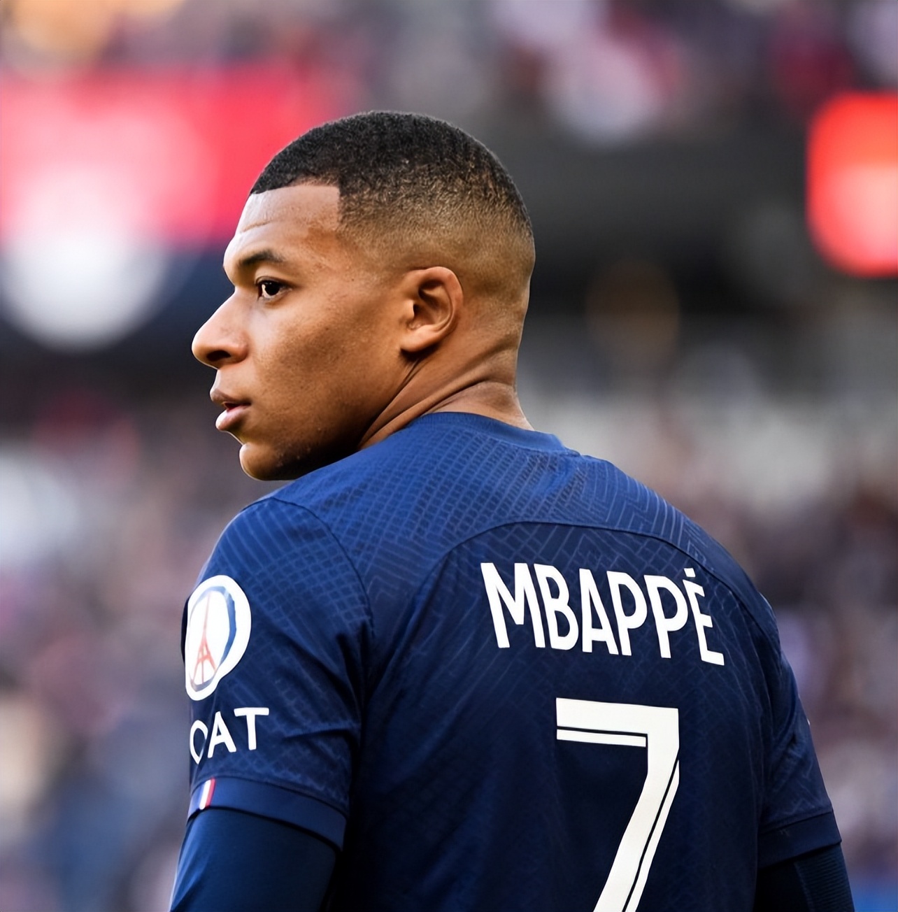 世俱杯直播-大巴黎签下德甲巨星,战力翻倍