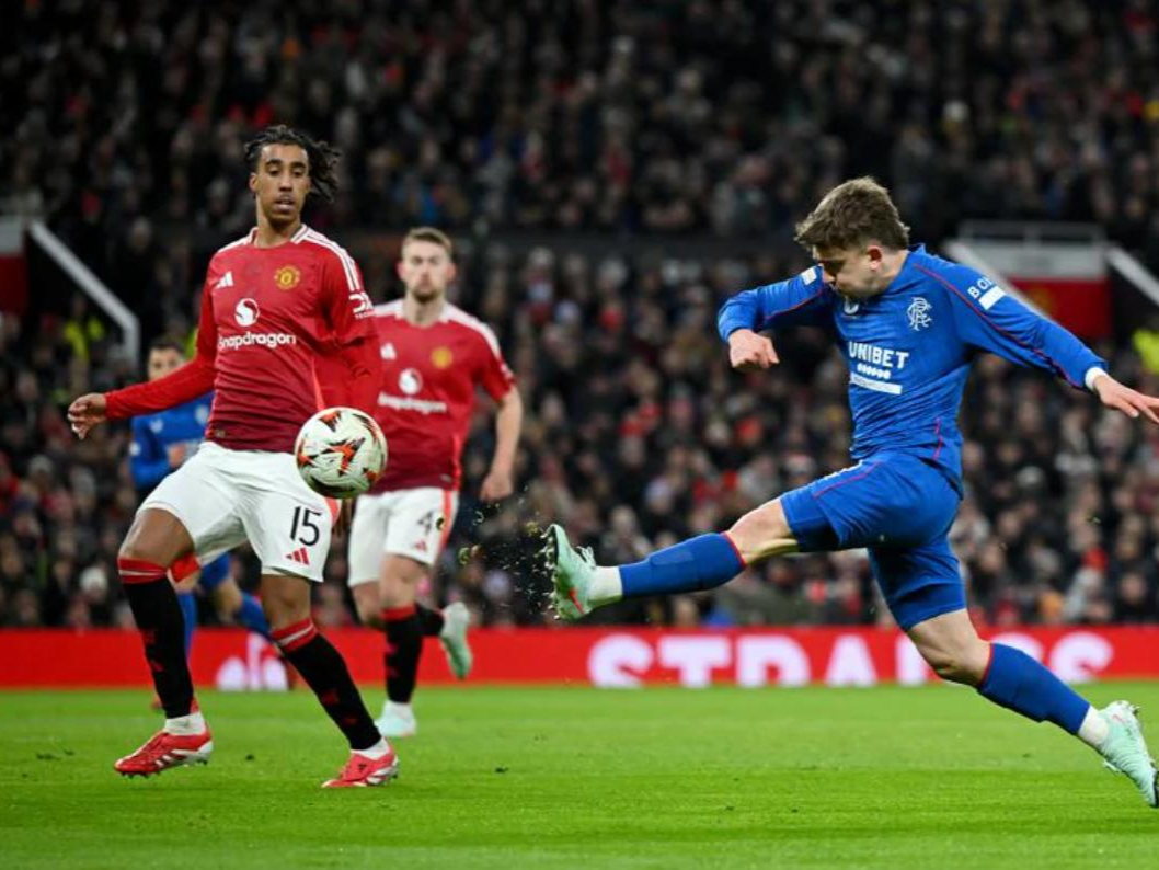 曼联不敌对手，悲情止步欧冠强