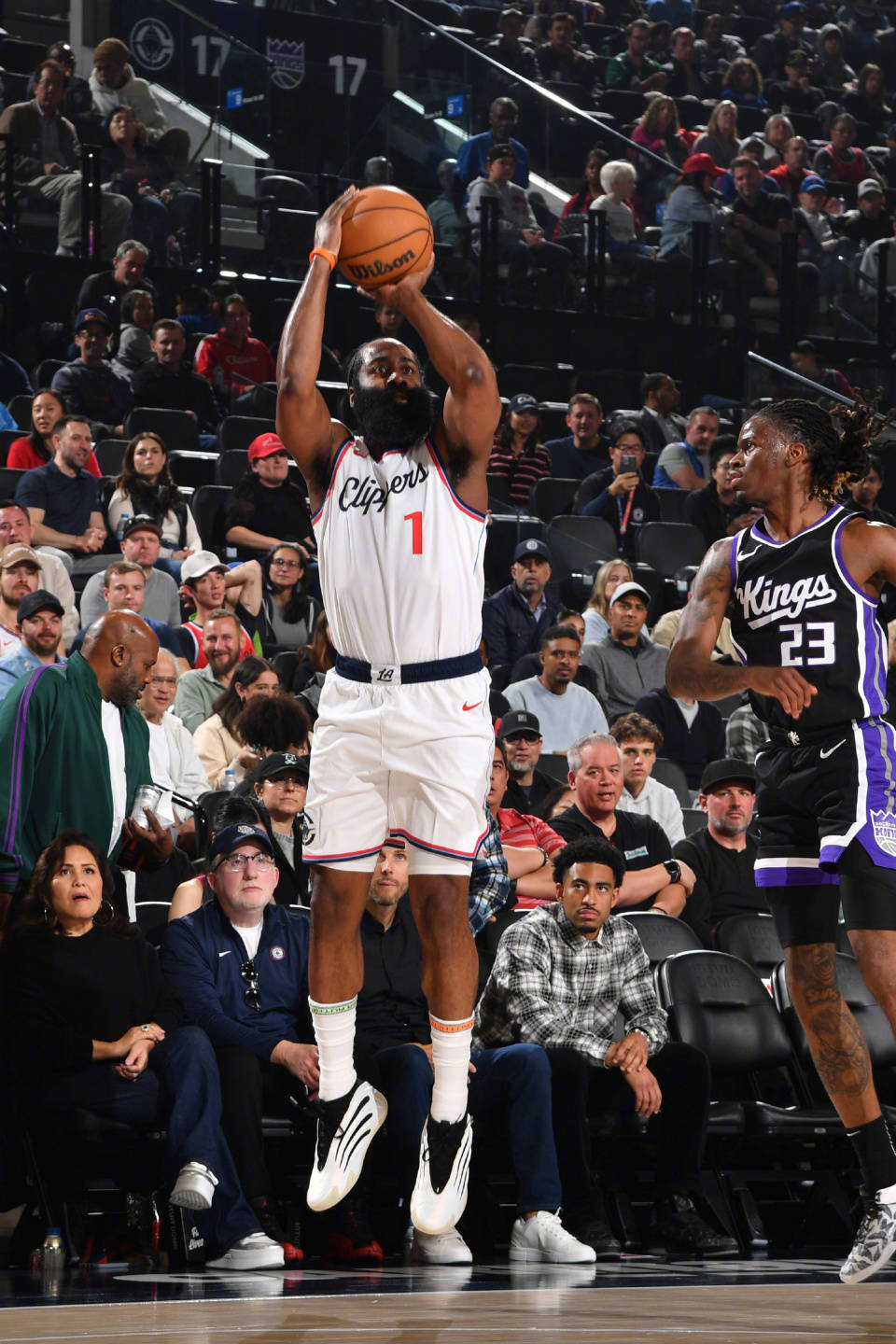 包含国王客场压哨逆转,连胜势头愈发强劲的词条 包含国王客场压哨逆转,连胜势头愈发强劲的词条