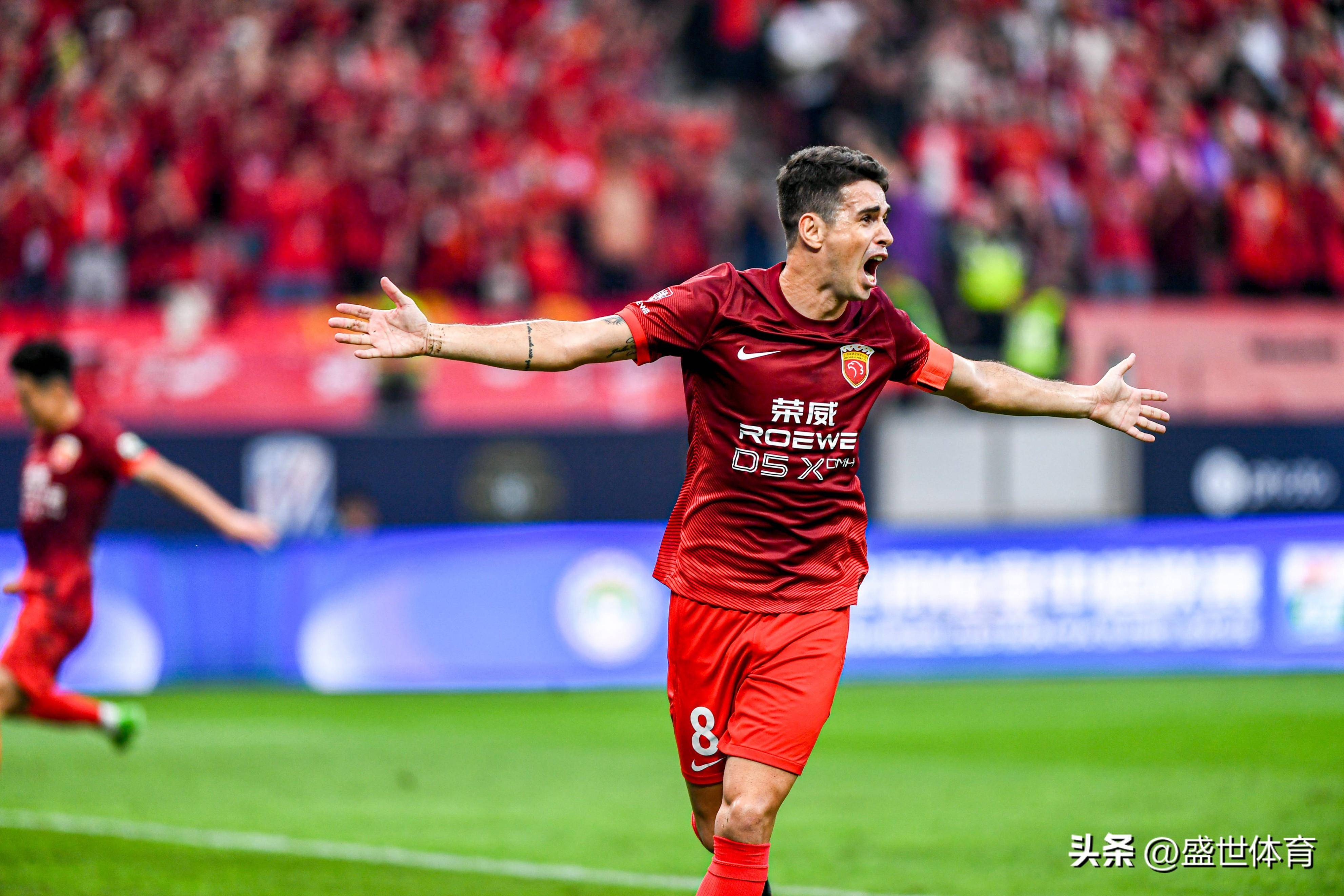 世俱杯冠军-中超新赛季抢夺战火蓄势待发,角逐胜负弥足珍贵