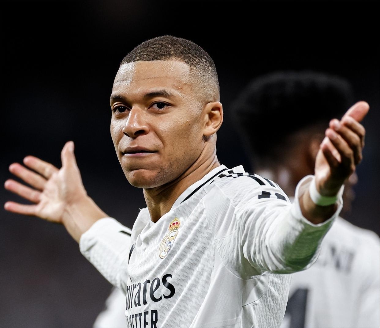 魅力球星时刻展现实力风采吸引众目 魅力球星时刻展现实力风采吸引众目