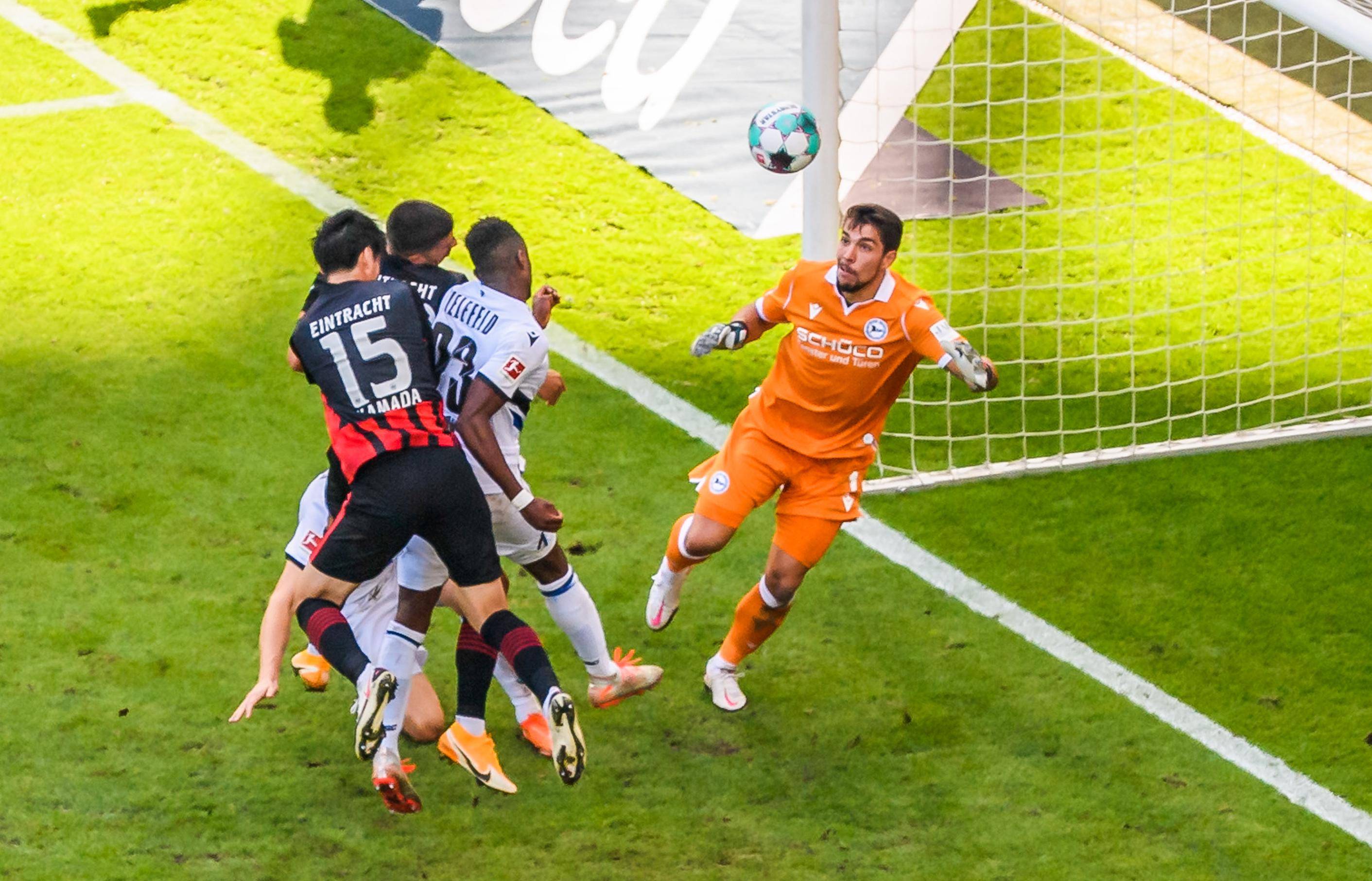 法兰克福战平对手,稳固中游位置 法兰克福战平对手,稳固中游位置