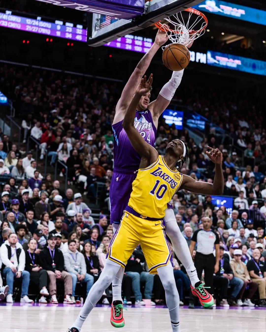 包含爵士队员进攻火力全开，势不可挡的词条