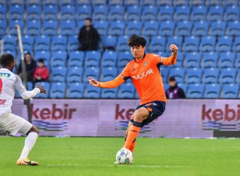 关于波兰国脚全队努力备战下一场比赛的信息 关于波兰国脚全队努力备战下一场比赛的信息