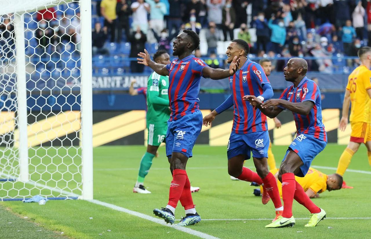 世俱杯-卡昂在法国足球联赛中取得胜利