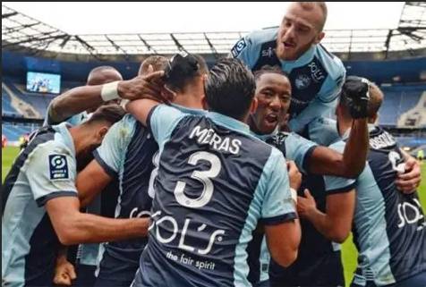 摩纳哥队主场大捷，引发球迷热议