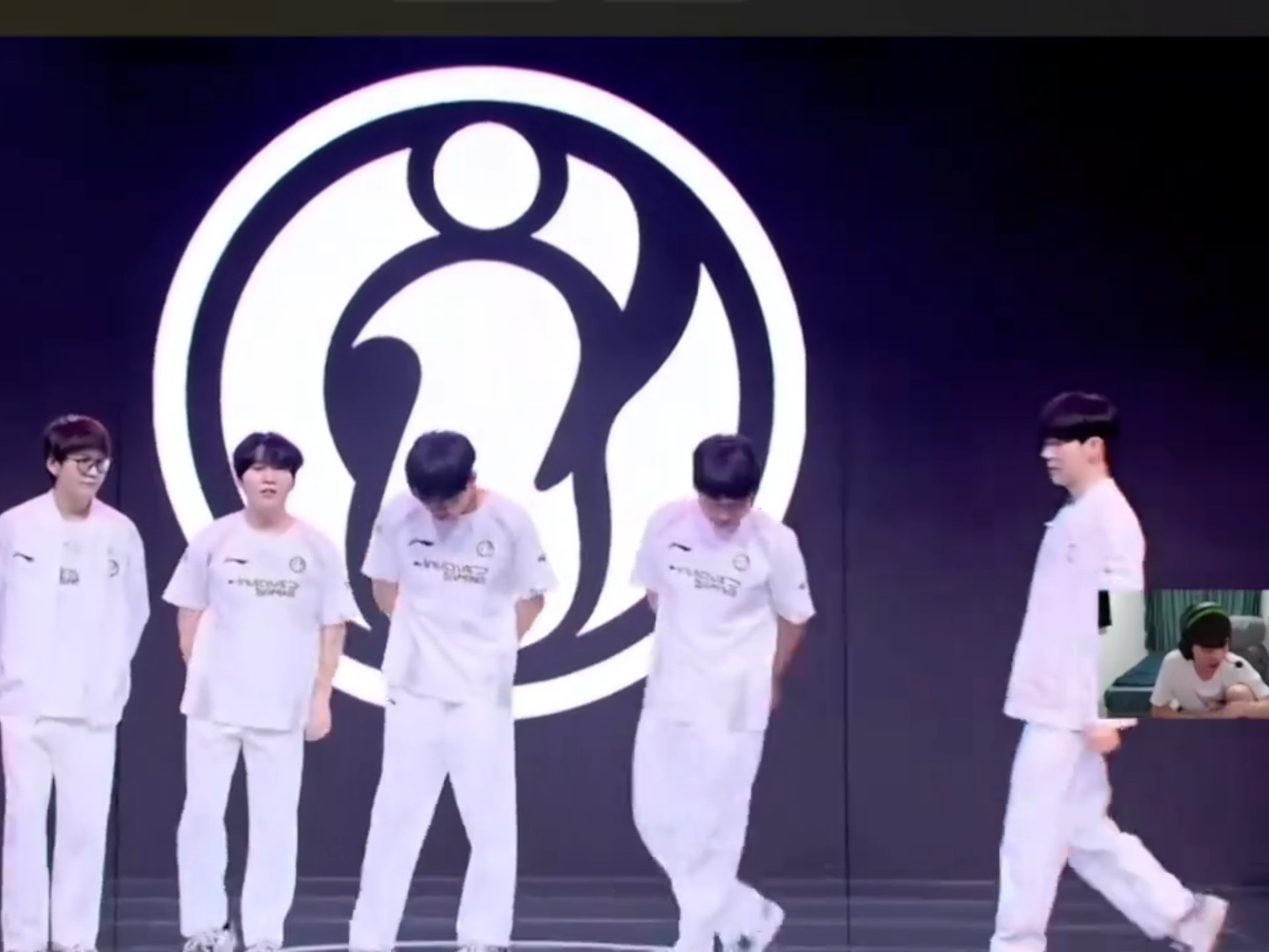 世俱杯分组-BLG险胜FPX,Ruler完成史诗逆转峡谷大战八强赛,留下经典瞬间的简单介绍