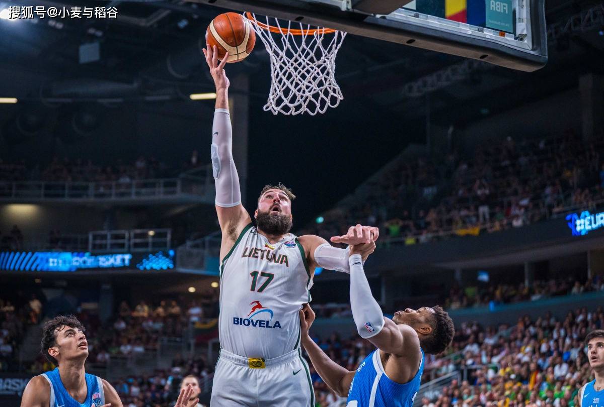 世俱杯冠军-包含步行者队不敌掘金队,戴尔得到全场最高27分的词条