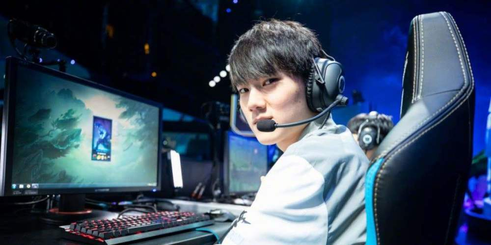 世俱杯时间-KT鏖战TES,JackeyLove完成史诗逆转顶尖较量成都决赛之夜,技惊四座