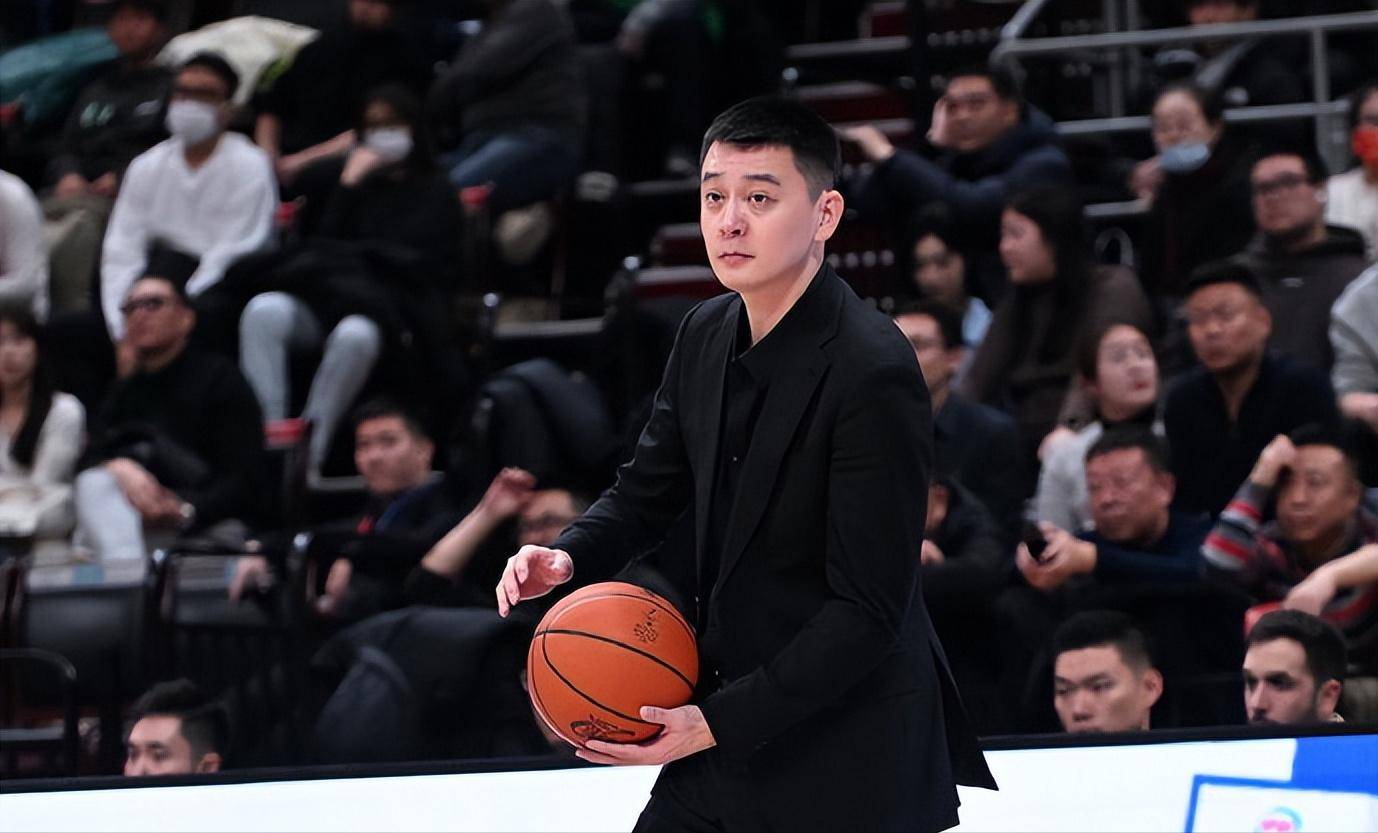 超级外援加盟球队,带领球队深入决赛 超级外援加盟球队,带领球队深入决赛