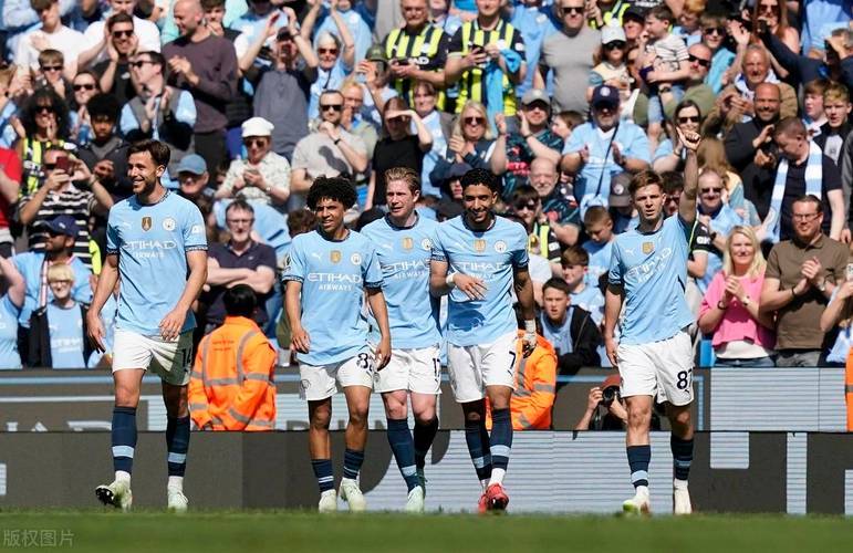 世俱杯赛程-包含曼城主场大胜埃弗顿,继续保持不败战绩的词条