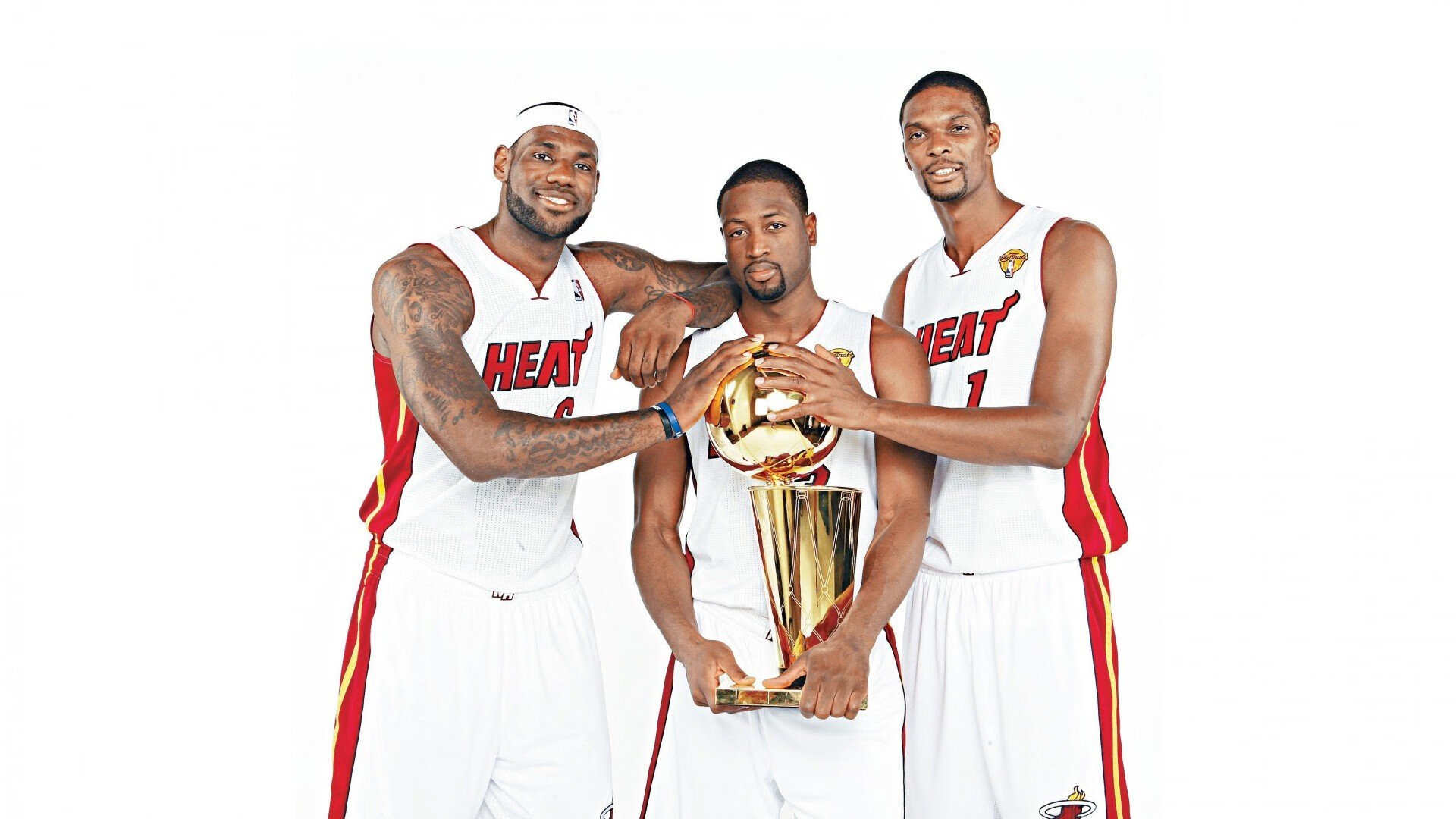 防御的逻辑与爆发的法则，广厦的锁链与恩比德的铁锤