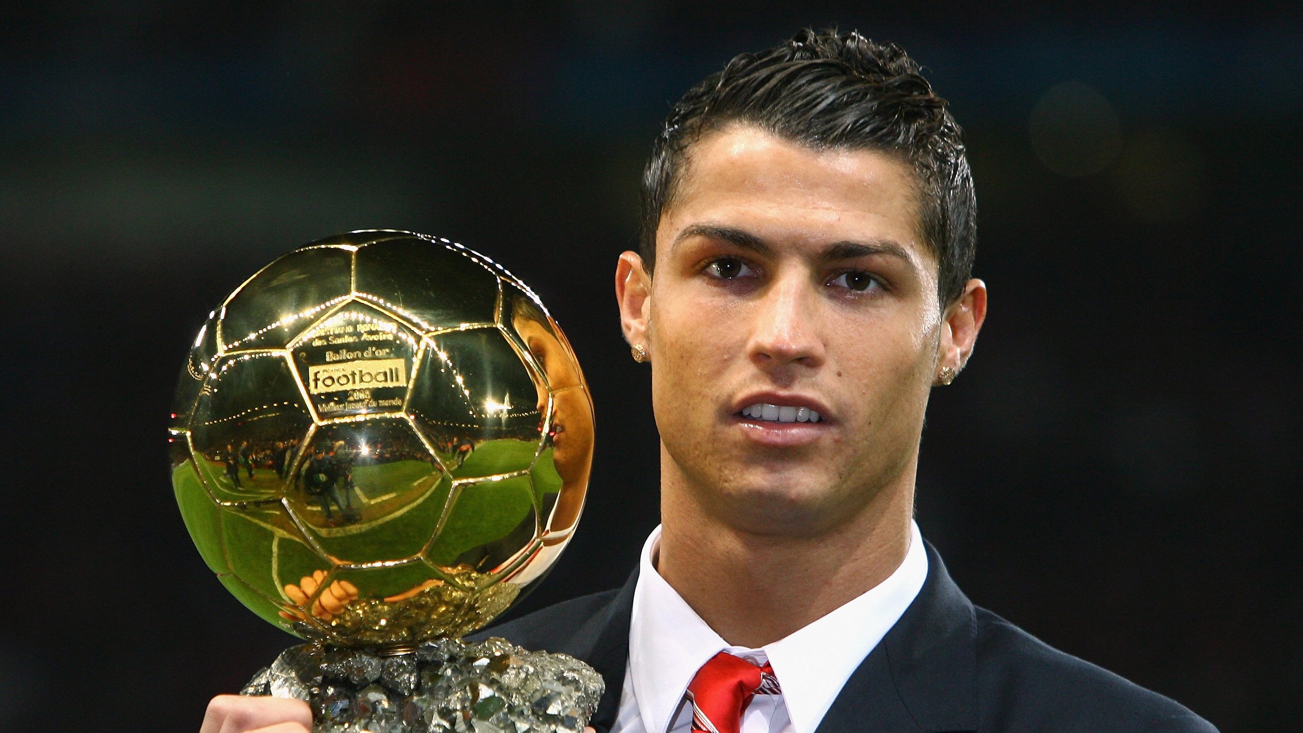 世俱杯参赛资格-银绿搅局者，塞恩斯率阿斯顿马丁横扫红牛二队，诠释不可能的逆袭剧本